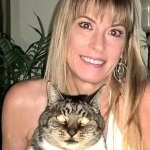 Meet your Posher, Lynn